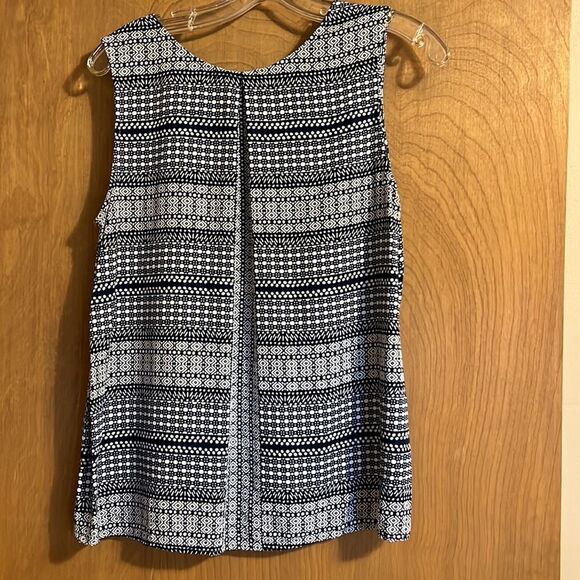 Tommy Bahama Sleeveless Blouse - Picture 4 of 6